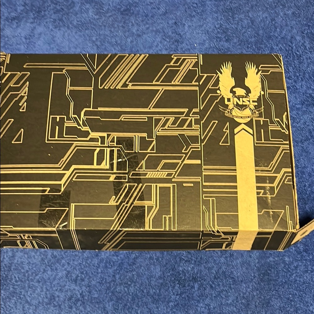 Halo Building Set Box - Black and Gold